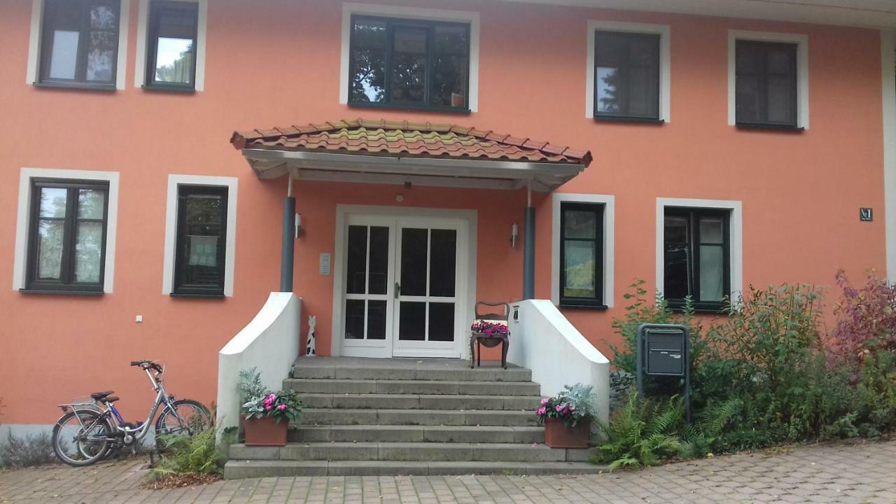 Fewo 1 Waren Mueritz - Haus Buchen Am Tiefwarensee - 1 Zi Экстерьер фото
